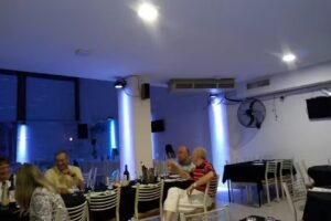 11-61 RESTAURANTE &ndash; SALON PARA FIESTAS