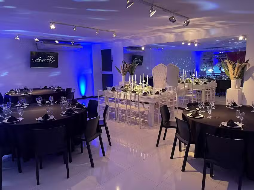 Avellino &ndash; Sal&oacute;n de Eventos