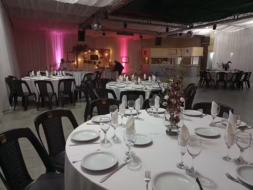 C.U.S Sal&oacute;n de eventos