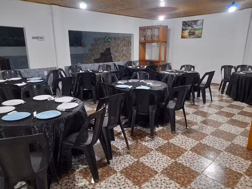 CAIPI SALON PARA EVENTOS QUINCHO PISCINA