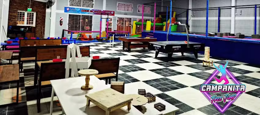 Campanita Free Jump Salon de Fiestas infantiles