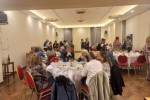 Cantares Caf&eacute; Bistro