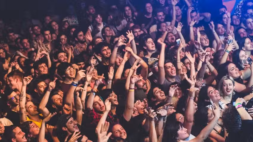 Centro Cultural G&uuml;emes