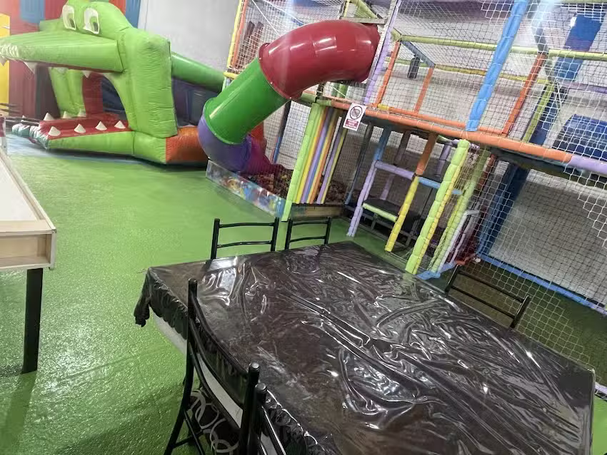 CHUCULINOS SAL&Oacute;N DE EVENTOS