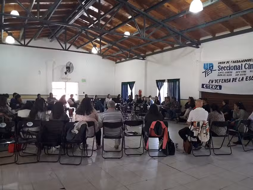 Complejo de Usos Multiples UnTER