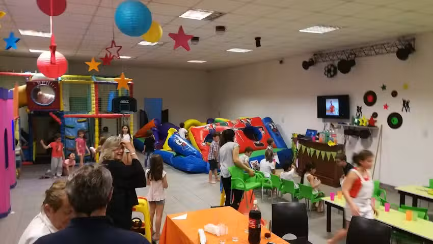 Crash, sal&oacute;n de eventos infantiles