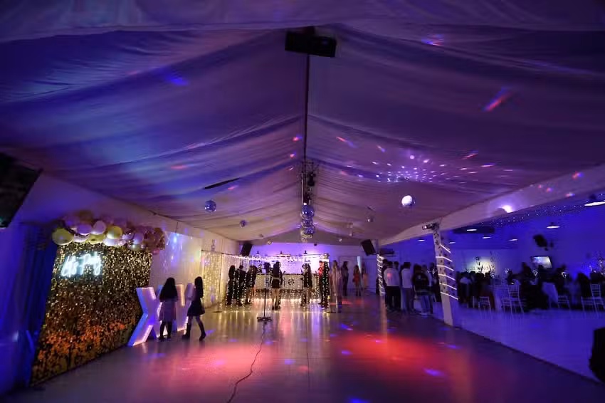 El Reno Sal&oacute;n Multiespacio