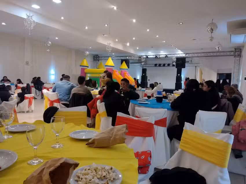 En Terranova Sal&oacute;n