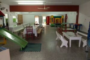 &ldquo;Encantados&rdquo; sal&oacute;n de fiestas