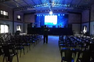 EO SALON DE EVENTOS SOCIALES -FIESTAS -AUDITORIO-CONFERENCIAS- RELIGION EN MORENO