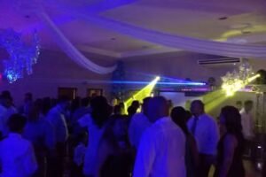 Eventos Seliz – Sonido E Iluminación LED, Karaoke – cumple de 15 – bodas – organizador de eventos