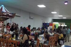 Guinderlandia Sal&oacute;n de Eventos