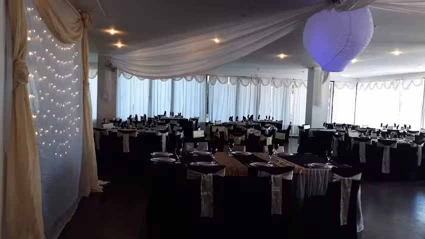 Gui&ntilde;ez Eventos &ndash; Sal&oacute;n de Eventos