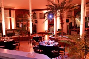 HAPPINESS Eventos &ndash; Sal&oacute;n Yesterday