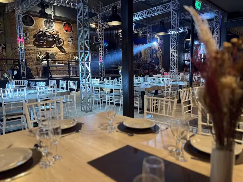 Kek&eacute; WOW! Multiespacio