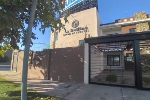 La Delfina sal&oacute;n