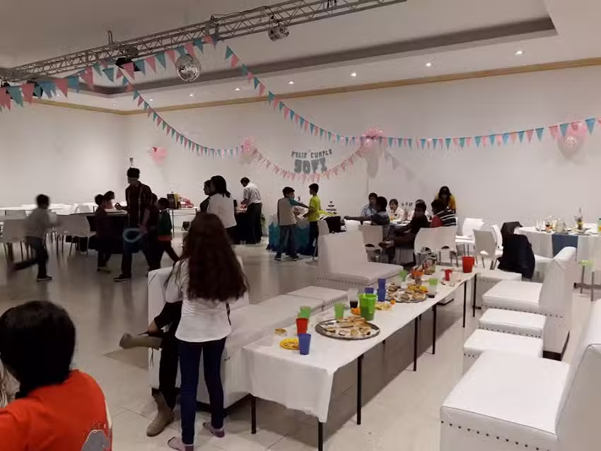 La Esqu&iacute;u Social & Eventos