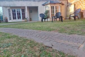 La Familia, patio multieventos, comidas al paso.