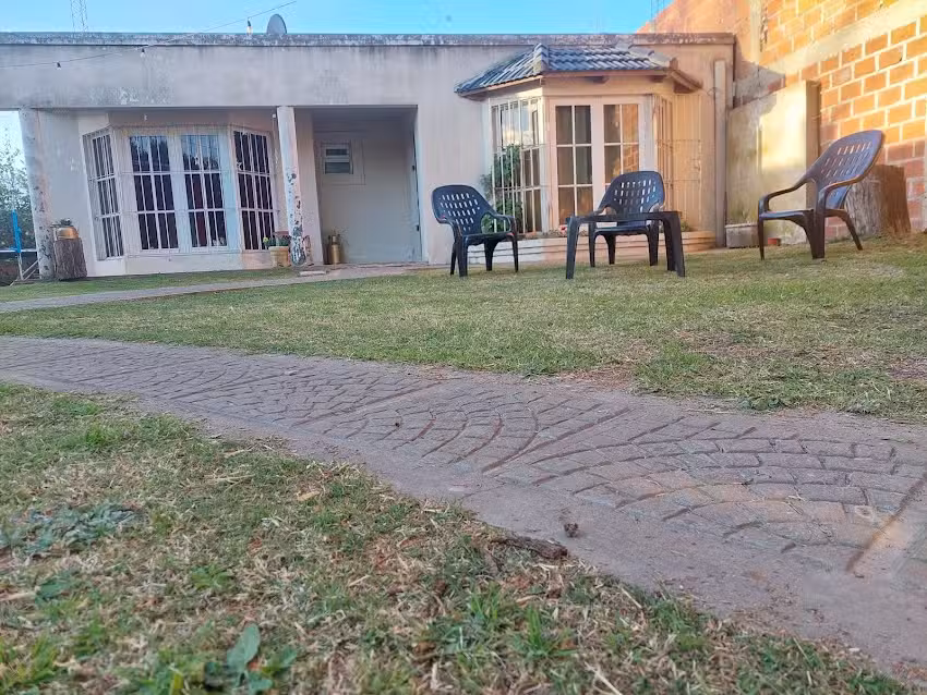 La Familia, patio multieventos, comidas al paso.