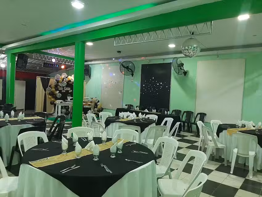 LA FELIZ II salon de fiestas/ cancha de futbol 5