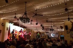 La Lola Sal&oacute;n Bailable