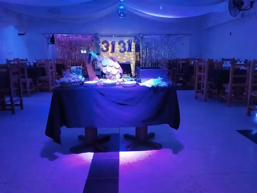 La &Ntilde;ata sal&oacute;n