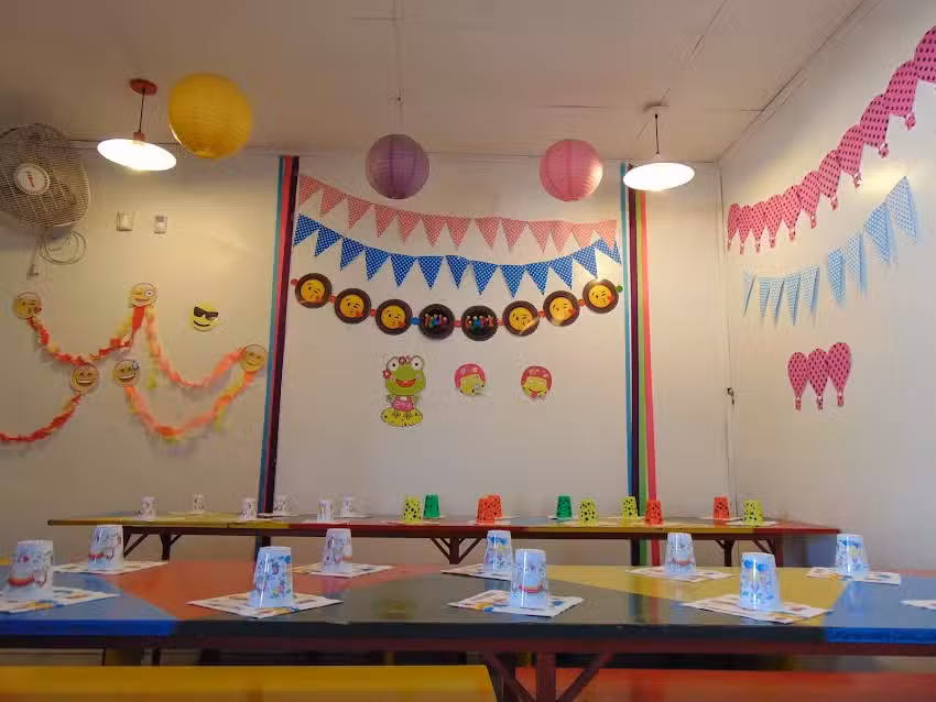 LA PI&Ntilde;ATA DE GENTE MENUDA