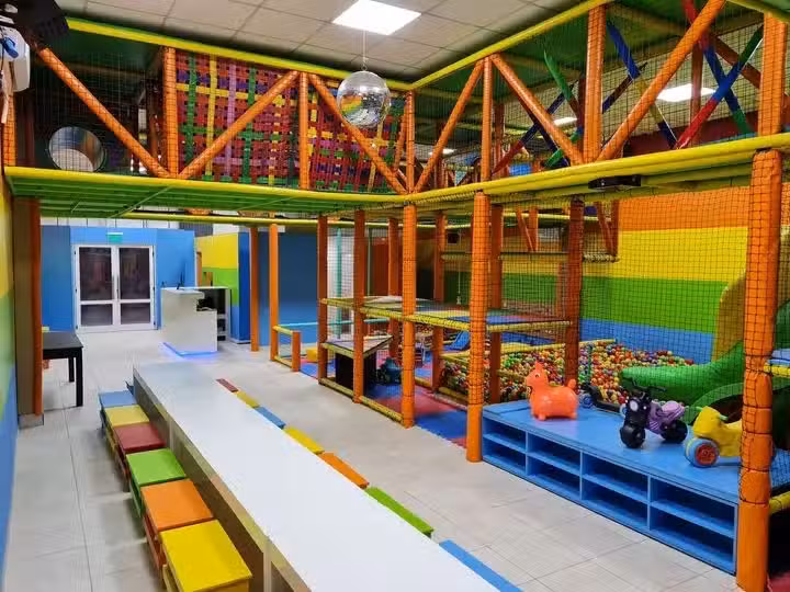 Laberinto m&aacute;gico Sal&oacute;n de fiestas