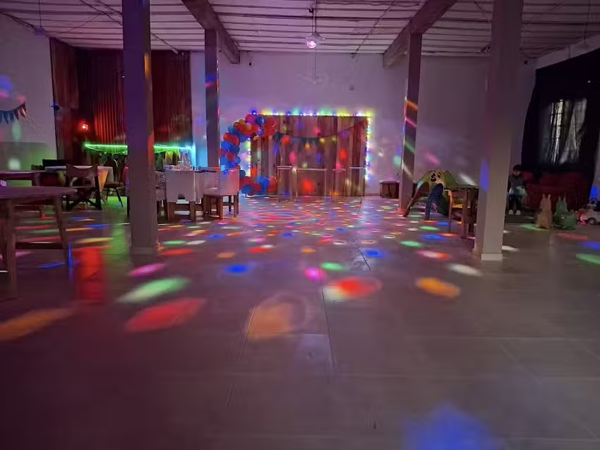 Las Palmeras Eventos, Salon de Fiestas