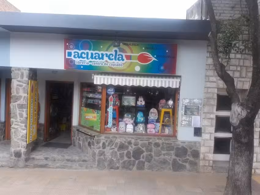 Librer&iacute;a y Cotill&oacute;n Acuarela