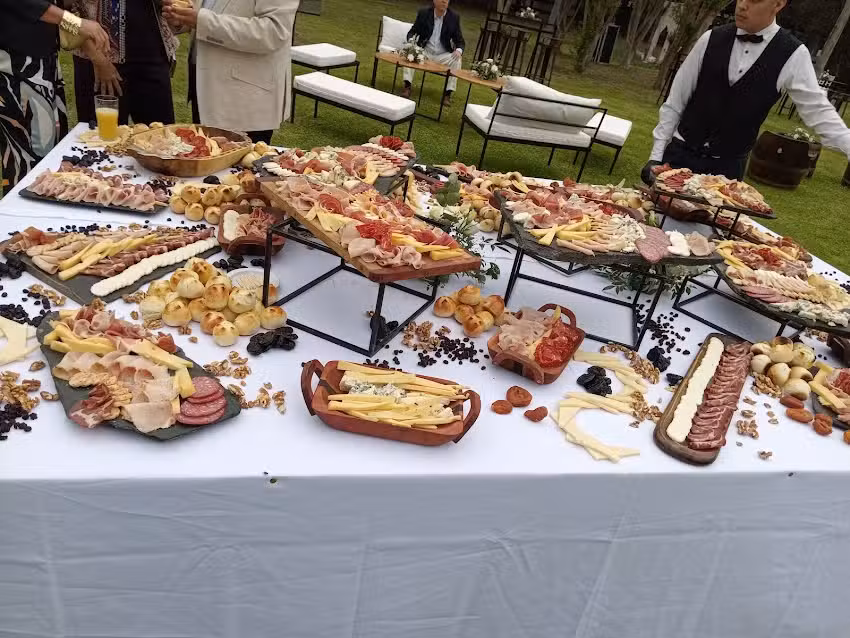 LO DE LOPECITO SERVICIO DE CATERING