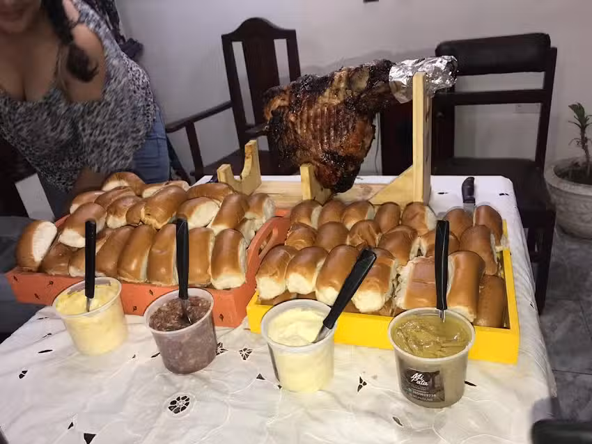 MI PATA (PATAS DE CERDO FLAMBEADAS)