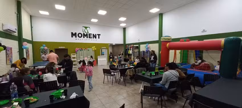 Momentito salon de fiestas y juegos