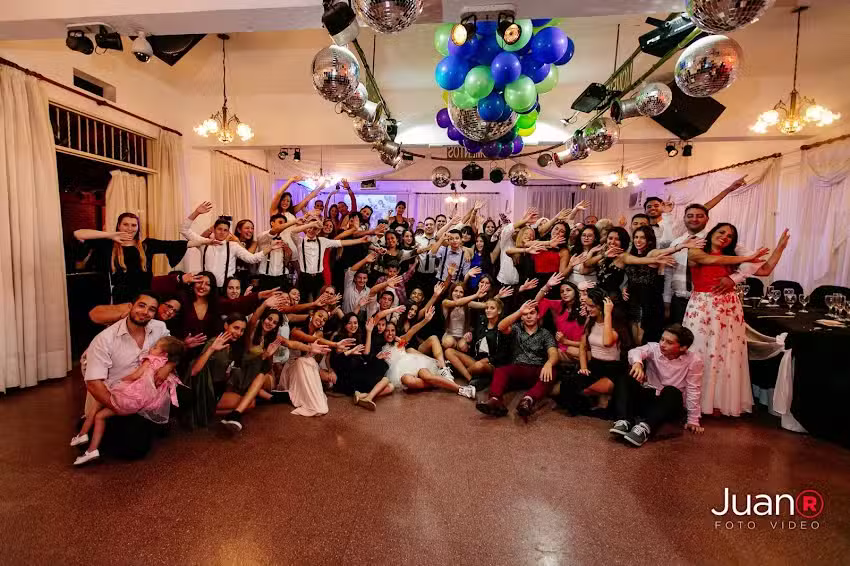 Momentos Salon de Fiestas