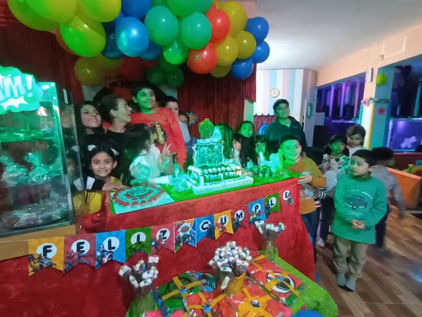 Patap&uacute;fete Sal&oacute;n de Fiestas Infantiles &ndash; Pelotero