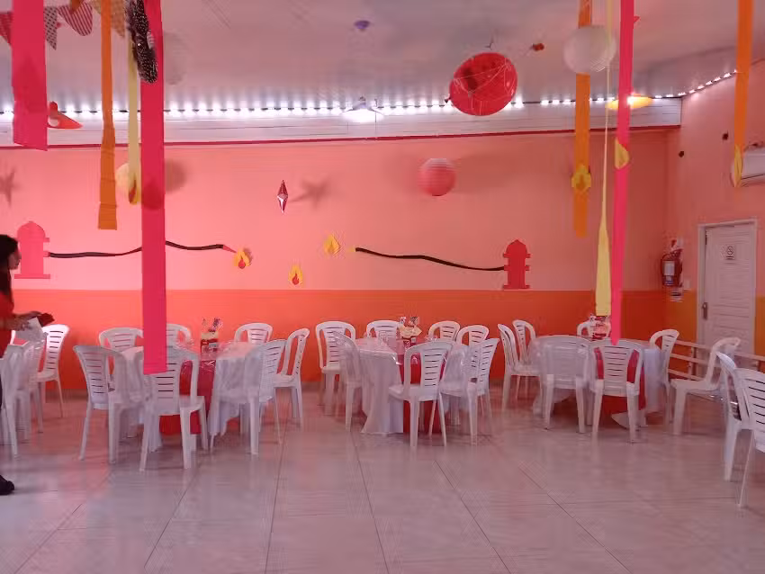 Picaros Sue&ntilde;os Multiespacio