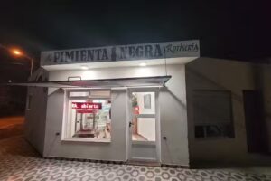 PIMIENTA NEGRA Rotiser&iacute;a y Catering