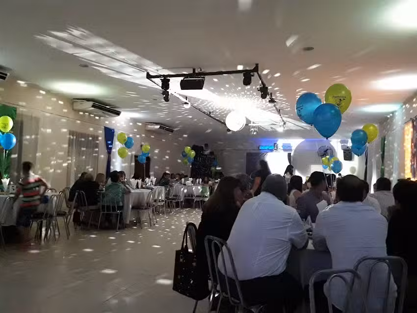 Praga Salon De Fiestas