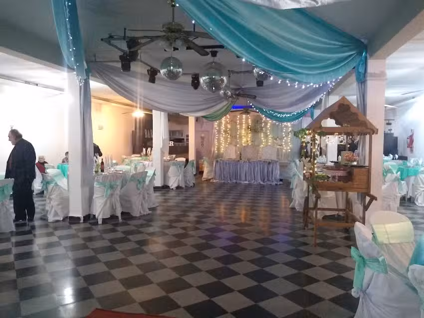 Sal&oacute;n Arenales