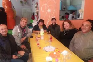 Sal&oacute;n color&iacute;n colorado