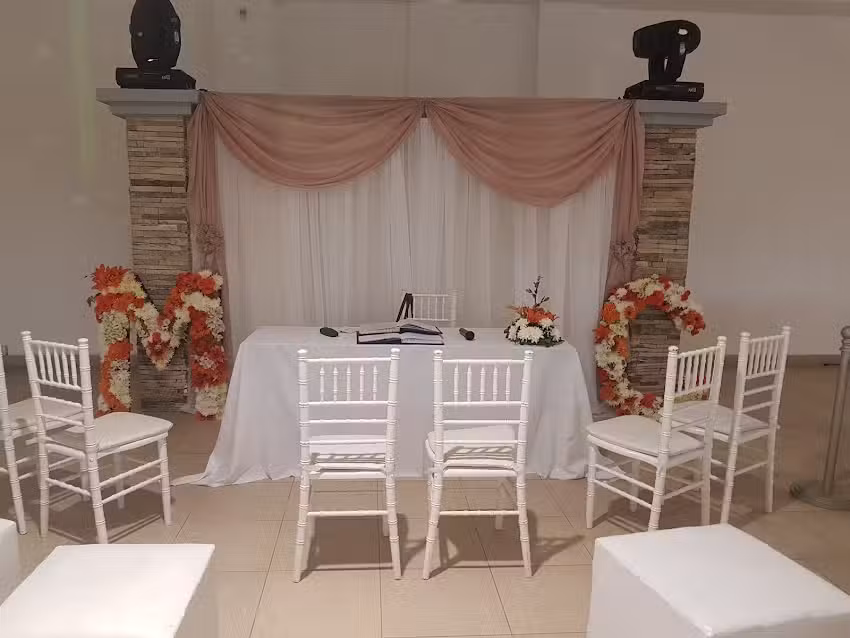 Sal&oacute;n Dal&iacute;