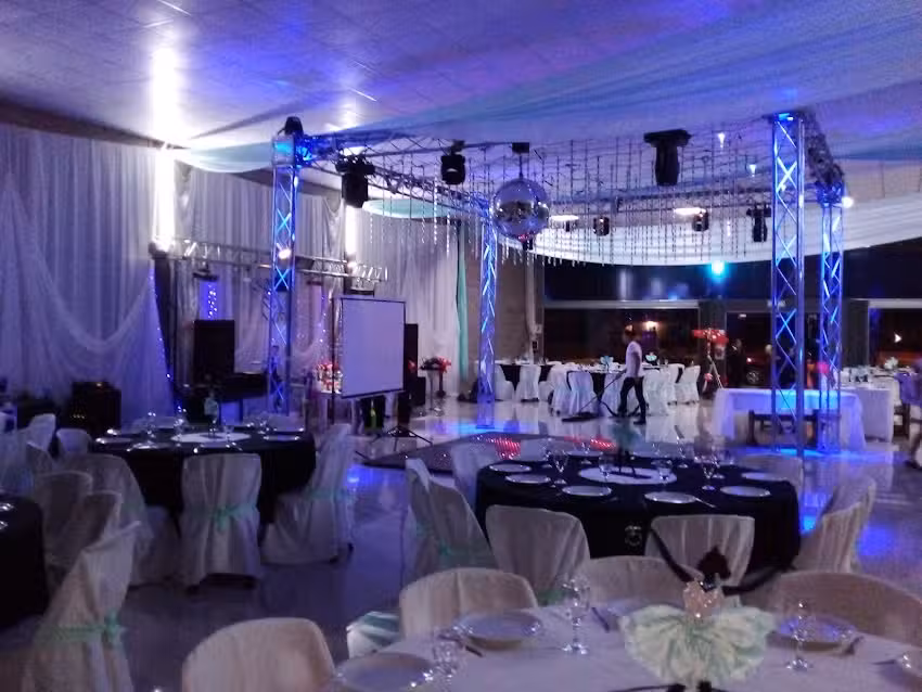 Salon de eventos CRISTAL