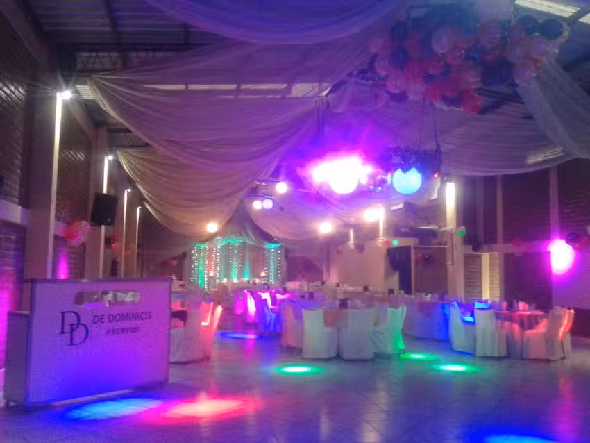 Salon de Eventos DE DOMINICIS