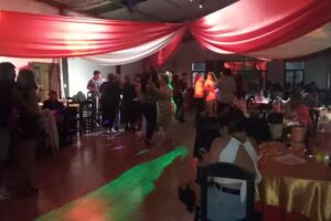 Sal&oacute;n de Eventos &ldquo;El 25&rdquo;