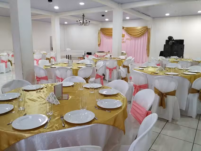 Sal&oacute;n de Eventos ISIDORO