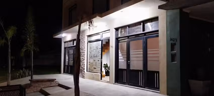 Sal&oacute;n de eventos &ldquo;La Farola&rdquo;