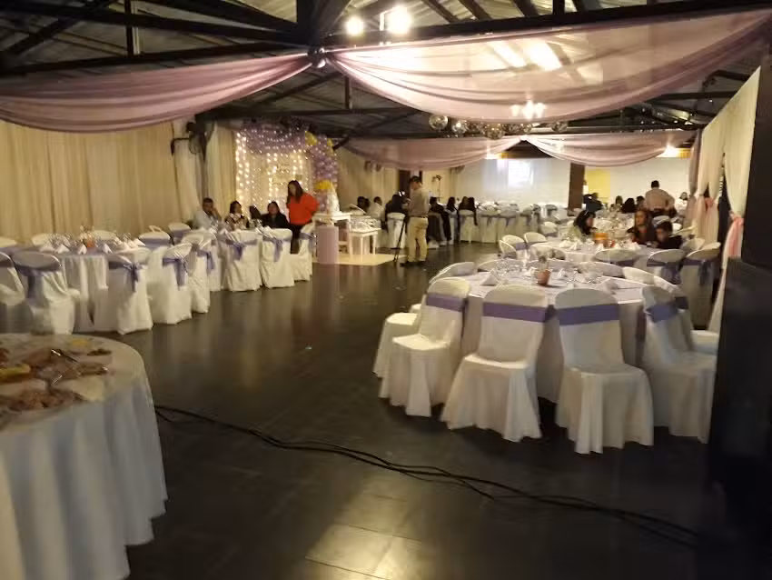 Sal&oacute;n de Eventos La Victoria
