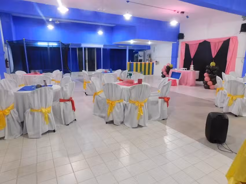 Salon De Eventos Los Pitufos