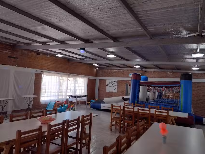 Sal&oacute;n de Eventos Saltarines