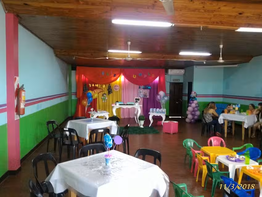 Sal&oacute;n de eventos TRAVESURAS FIESTA Y JUEGOS